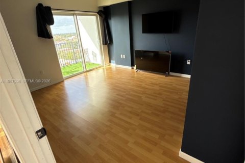 Купить кондоминиум в Майами, Флорида 1 спальня, 77.2м2, № 2047694 - фото 8