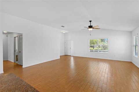 Casa en venta en The Villages, Florida, 3 dormitorios, 151.52 m2 № 1691078 - foto 4