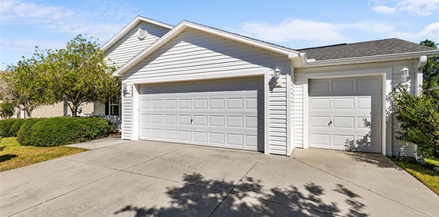 Casa en The Villages, Florida 3 dormitorios, 151.52 m2 № 1691078