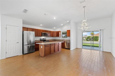 Casa en venta en The Villages, Florida, 3 dormitorios, 151.52 m2 № 1691078 - foto 7