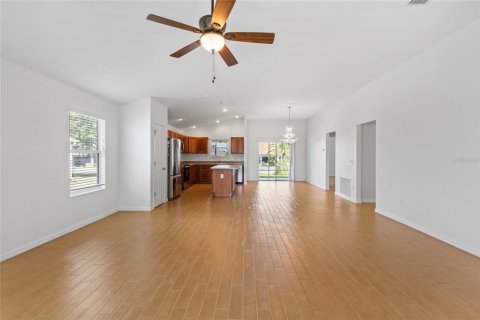 Casa en venta en The Villages, Florida, 3 dormitorios, 151.52 m2 № 1691078 - foto 6