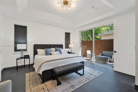 Villa ou maison à louer à Hollywood, Floride: 4 chambres, 200.95 m2 № 2086288 - photo 16