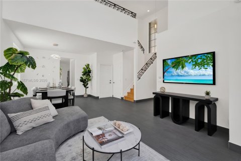Villa ou maison à louer à Hollywood, Floride: 4 chambres, 200.95 m2 № 2086288 - photo 3