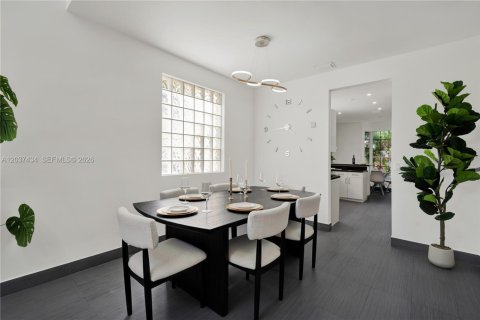 Villa ou maison à louer à Hollywood, Floride: 4 chambres, 200.95 m2 № 2086288 - photo 9