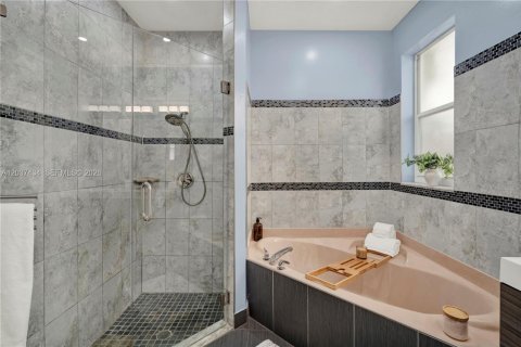 Villa ou maison à louer à Hollywood, Floride: 4 chambres, 200.95 m2 № 2086288 - photo 21