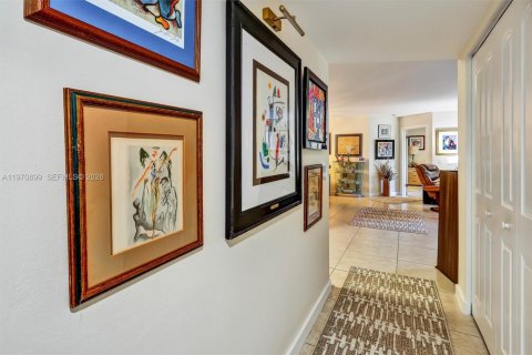 Купить кондоминиум в Авентура, Флорида 2 спальни, 125.7м2, № 2040857 - фото 8