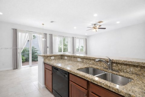 Купить таунхаус в Помпано-Бич, Флорида 3 спальни, 174.84м2, № 2055840 - фото 6