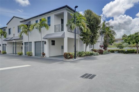 Купить таунхаус в Помпано-Бич, Флорида 3 спальни, 174.84м2, № 2055840 - фото 24