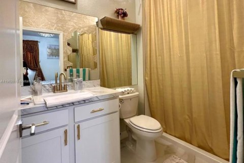 Townhouse in Florida City, Florida 3 bedrooms № 1954240 - photo 22