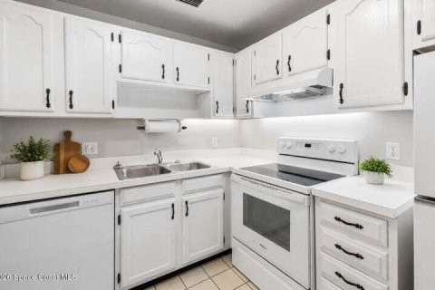 Condominio en venta en Vero Beach, Florida, 1 dormitorio, 58.53 m2 № 2241643 - foto 4