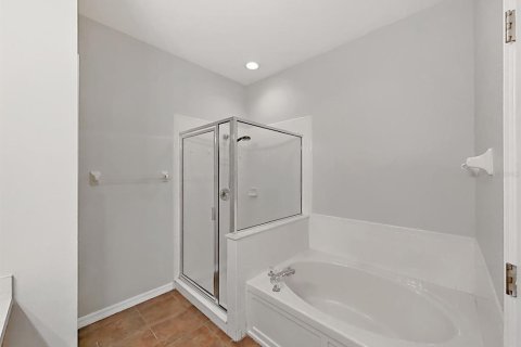 House in Gibsonton, Florida 4 bedrooms, 178.09 sq.m. № 2391491 - photo 30