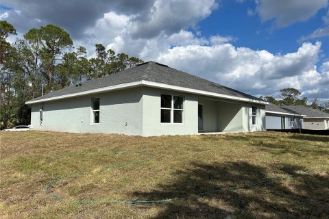 House in North Port, Florida 3 bedrooms, 170.48 sq.m. № 1374598 - photo 3