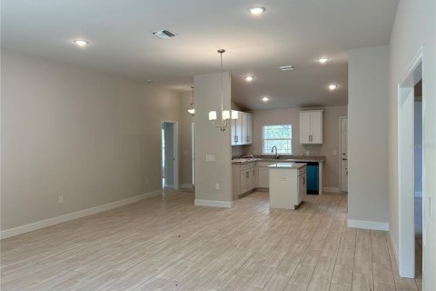House in North Port, Florida 3 bedrooms, 170.48 sq.m. № 1374598 - photo 9