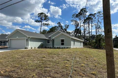 House in North Port, Florida 3 bedrooms, 170.48 sq.m. № 1374598 - photo 2