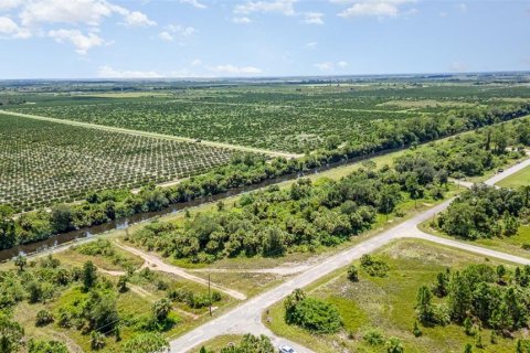 Terreno en venta en Lehigh Acres, Florida № 1884072 - foto 7