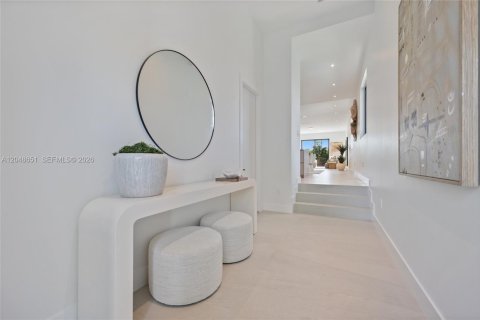 Townhouse in Miami, Florida 4 bedrooms, 248.14 sq.m. № 2241596 - photo 4