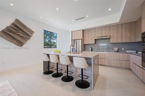 Townhouse in Miami, Florida 4 bedrooms, 248.14 sq.m. № 2241596 - photo 10