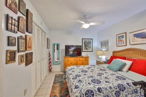 Condo in Bradenton, Florida, 2 bedrooms  № 1904202 - photo 4