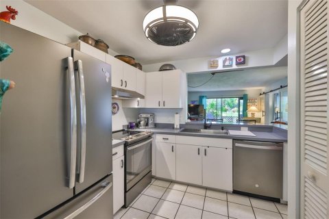 Condo in Bradenton, Florida, 2 bedrooms  № 1904202 - photo 20