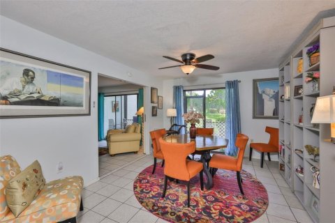Condo in Bradenton, Florida, 2 bedrooms  № 1904202 - photo 22