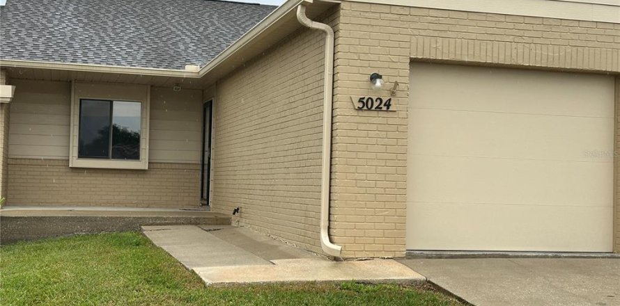 House in Belleview, Florida 2 bedrooms, 95.88 sq.m. № 1614216