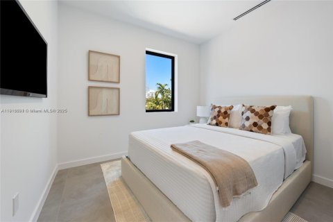 Купить таунхаус в Майами, Флорида 4 спальни, 222.97м2, № 1972157 - фото 15