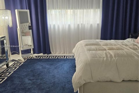 Condominio en venta en Hallandale Beach, Florida, 1 dormitorio, 78.69 m2 № 1715279 - foto 14
