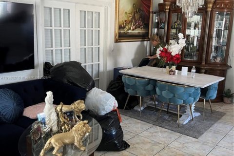 Villa ou maison à vendre à Hialeah, Floride: 3 chambres, 180.23 m2 № 1933610 - photo 2