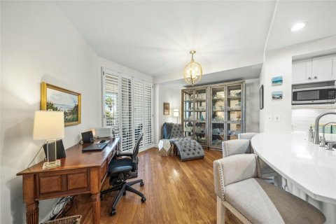 Condominio en venta en Sarasota, Florida, 2 dormitorios, 177.91 m2 № 2093917 - foto 8