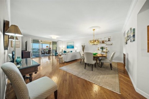 Condominio en venta en Sarasota, Florida, 2 dormitorios, 177.91 m2 № 2093917 - foto 15