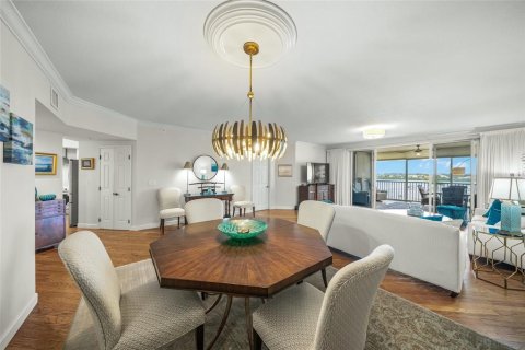 Condominio en venta en Sarasota, Florida, 2 dormitorios, 177.91 m2 № 2093917 - foto 18