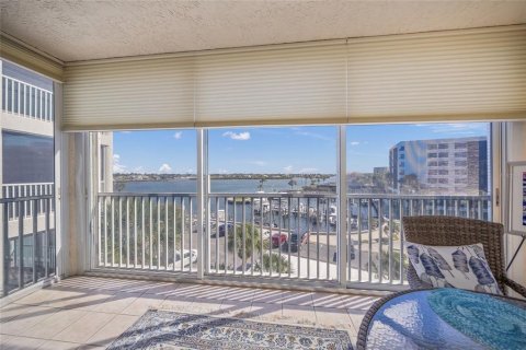 Condominio en venta en Sarasota, Florida, 2 dormitorios, 177.91 m2 № 2093917 - foto 23