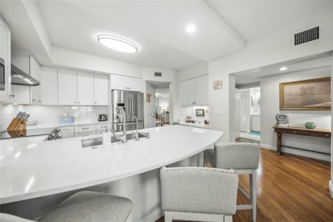 Condominio en venta en Sarasota, Florida, 2 dormitorios, 177.91 m2 № 2093917 - foto 10