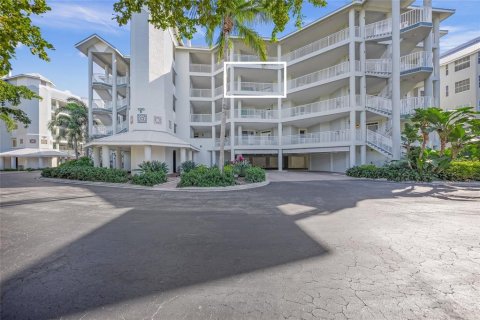 Condominio en venta en Sarasota, Florida, 2 dormitorios, 177.91 m2 № 2093917 - foto 4