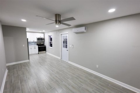 Appartement à louer à Madeira Beach, Floride: 1 chambre, 53.33 m2 № 2386339 - photo 7