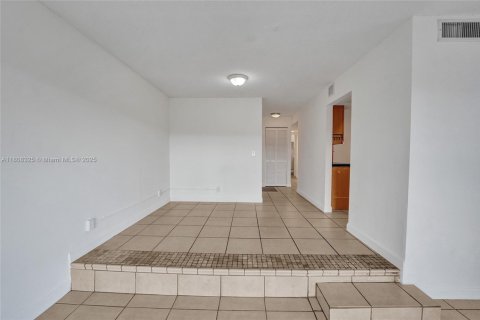 Adosado en venta en Pembroke Pines, Florida, 4 dormitorios, 150.13 m2 № 1748007 - foto 18