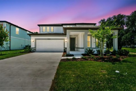 House in Zephyrhills, Florida 5 bedrooms, 332.13 sq.m. № 1899735 - photo 29