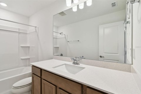House in Zephyrhills, Florida 5 bedrooms, 332.13 sq.m. № 1899735 - photo 22