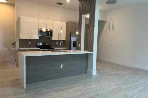 Townhouse in Plantation, Florida 3 bedrooms, 155.33 sq.m. № 1968399 - photo 6