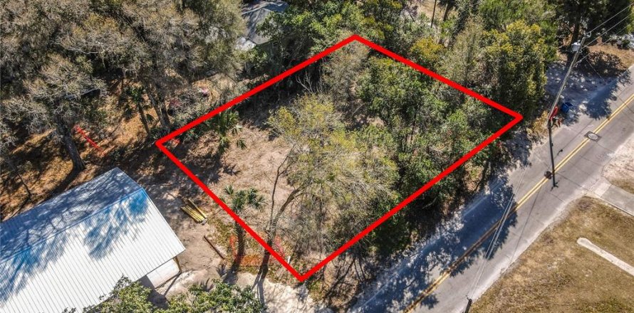 Terreno en DeLand, Florida № 2092473