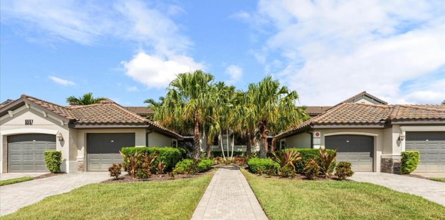 Condominio en Bradenton, Florida, 2 dormitorios № 2152302