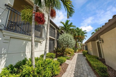 Condominio en venta en Bradenton, Florida, 2 dormitorios, 123.47 m2 № 2152302 - foto 3