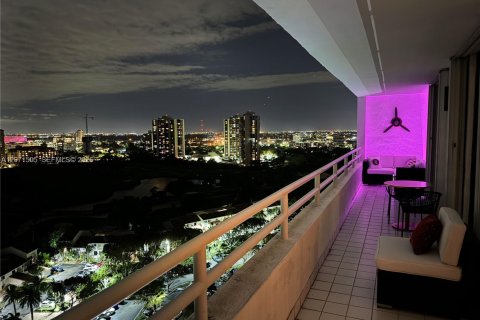 Copropriété à louer à Aventura, Floride: 2 chambres, 141.3 m2 № 2387130 - photo 25