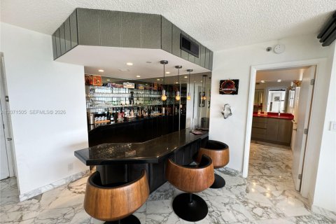 Copropriété à louer à Aventura, Floride: 2 chambres, 141.3 m2 № 2387130 - photo 13