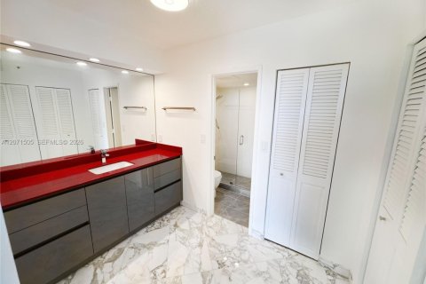 Copropriété à louer à Aventura, Floride: 2 chambres, 141.3 m2 № 2387130 - photo 16