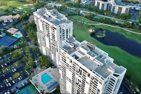 Condo à Aventura, Floride, 2 chambres  № 2387130