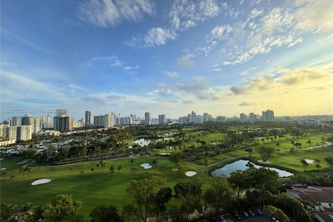 Copropriété à louer à Aventura, Floride: 2 chambres, 141.3 m2 № 2387130 - photo 21