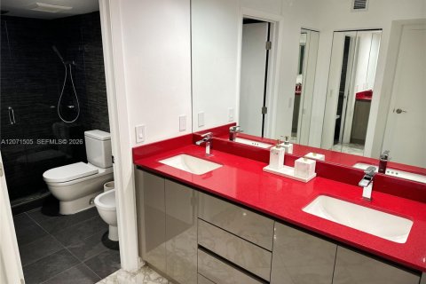 Copropriété à louer à Aventura, Floride: 2 chambres, 141.3 m2 № 2387130 - photo 9