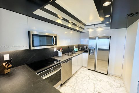Copropriété à louer à Aventura, Floride: 2 chambres, 141.3 m2 № 2387130 - photo 2