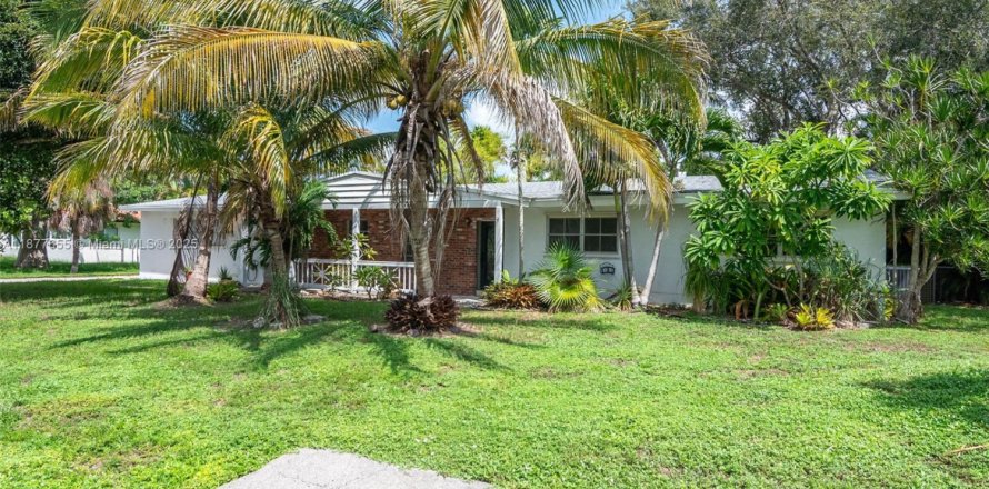 Land in Palmetto Bay, Florida № 1928890